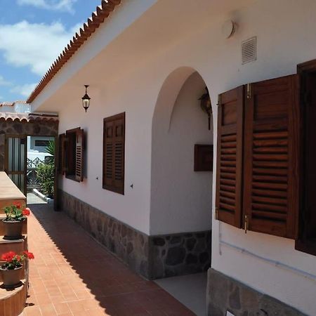 Los Cisnes Encantadora Casa Con Jardin Y Estudio Vista Al Mar El Medano  Exterior photo